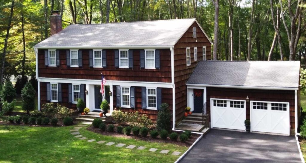 A Homeowner's Guide to a Basic Roof Inspection from the Ground